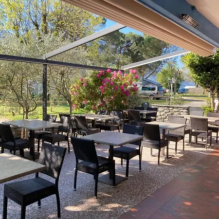 Rivabella Garni & Restaurant Alojamento de Acomodação e Pequeno-almoço Tenero-Contra
