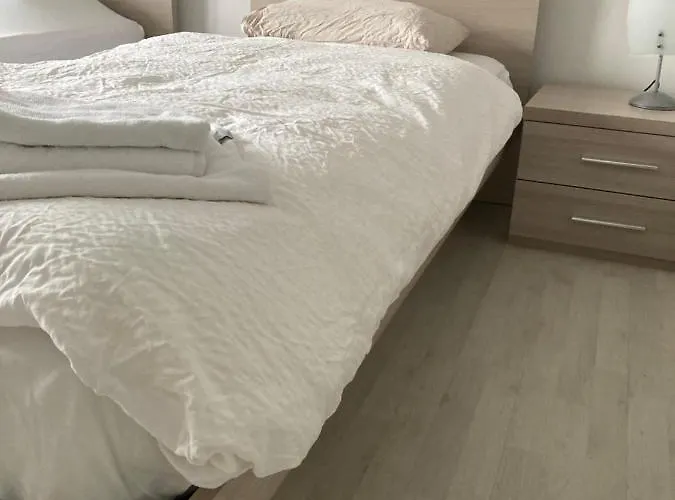 Rivabella Garni & Restaurant * Tenero-Contra